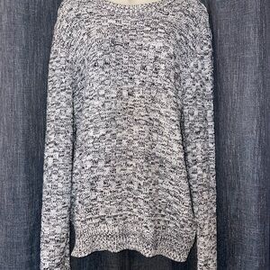 Forever 21 Black and White Knit Sweater
